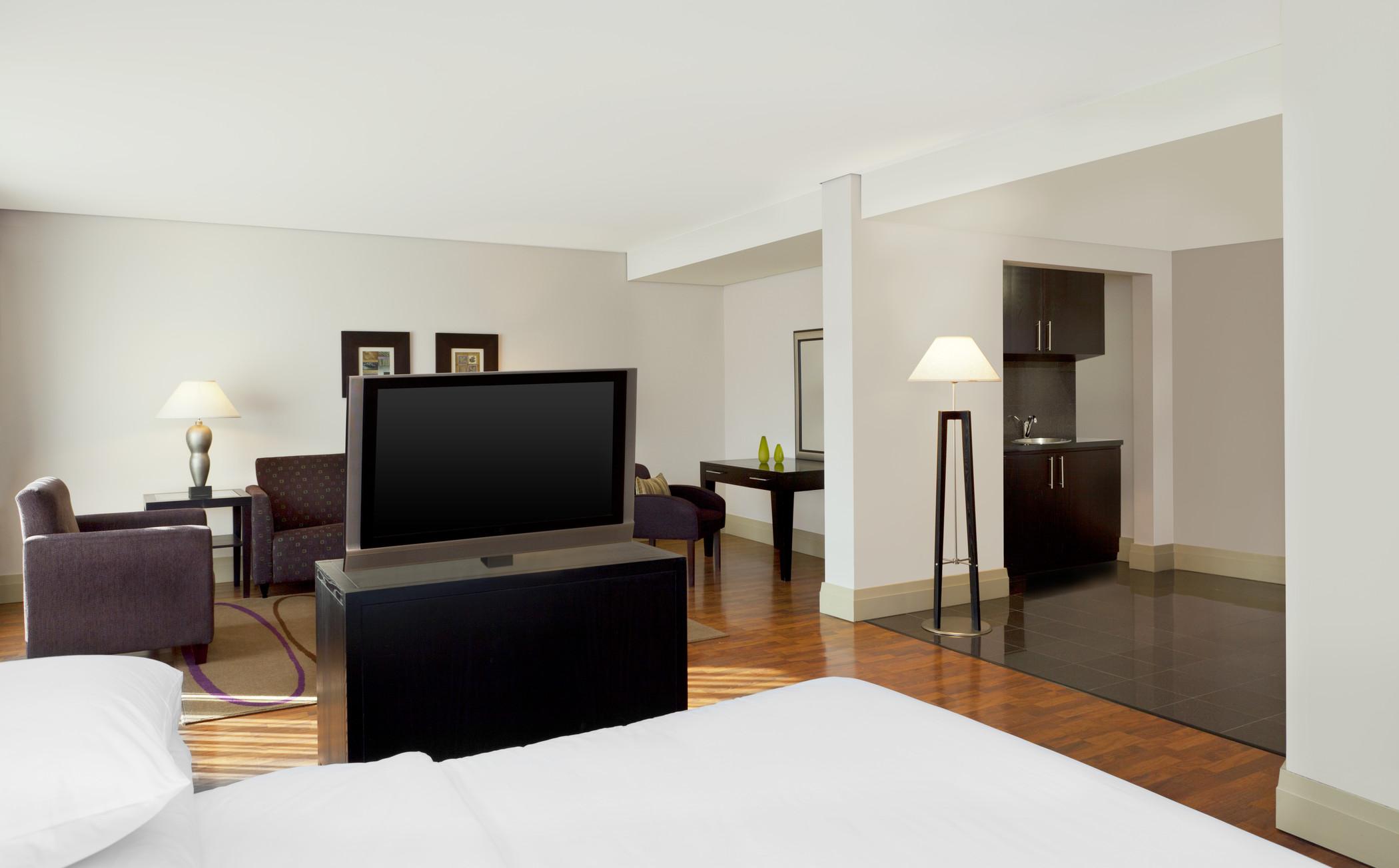 Mak Albania Hotel ティラナ エクステリア 写真 A typical hotel room